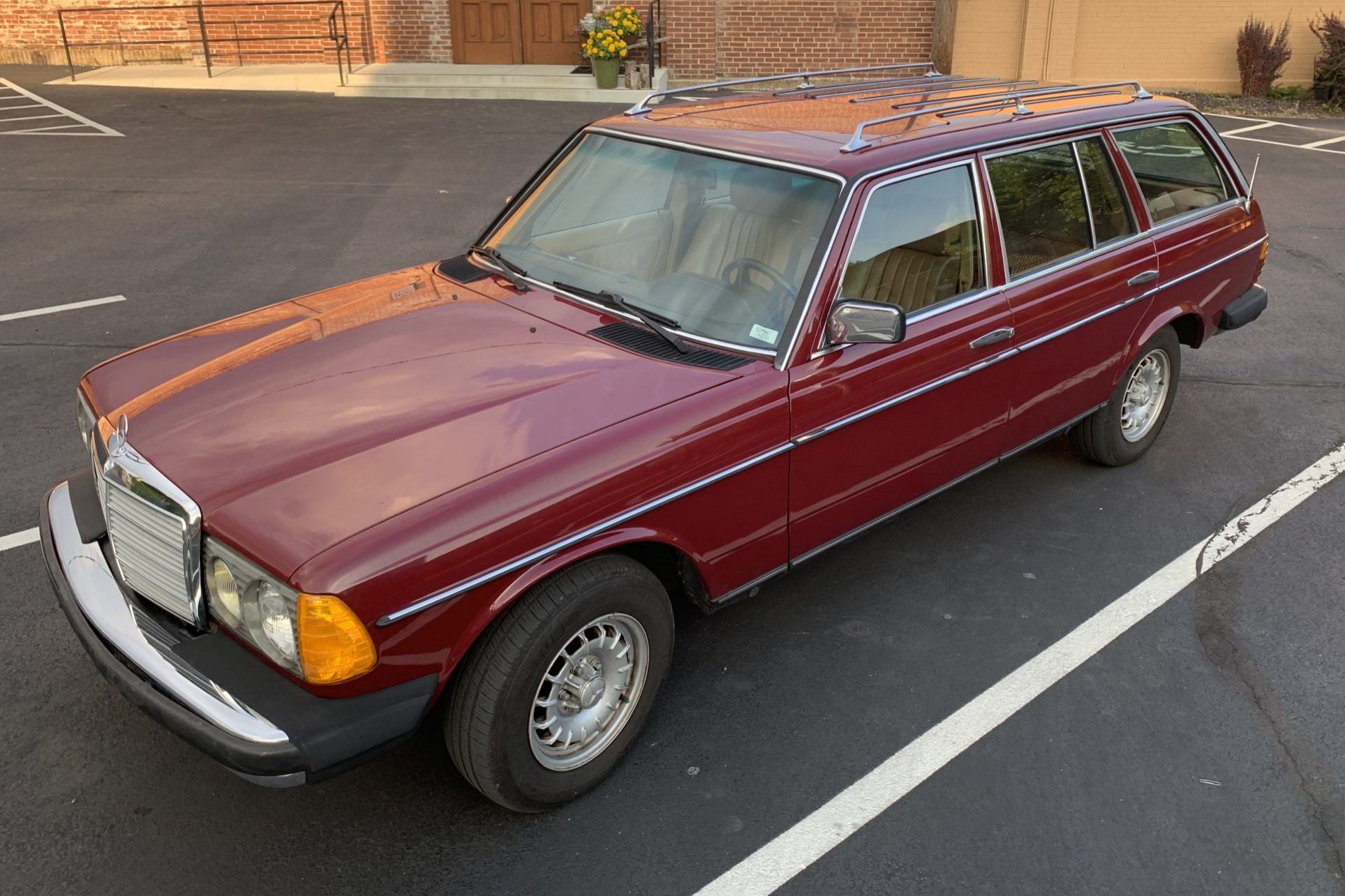 1985 Mercedes-Benz 300TD Turbo