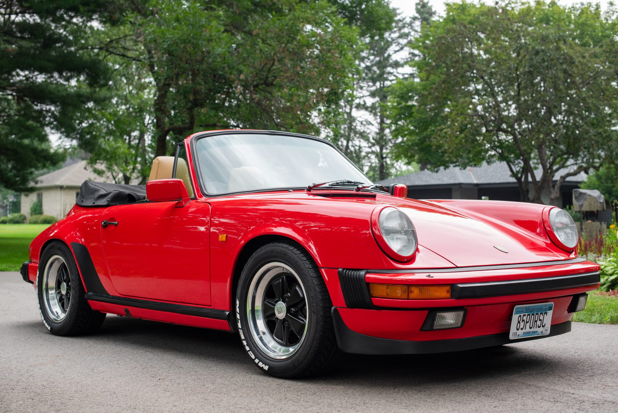 Euro 1985 Porsche 911 Carrera Cabriolet