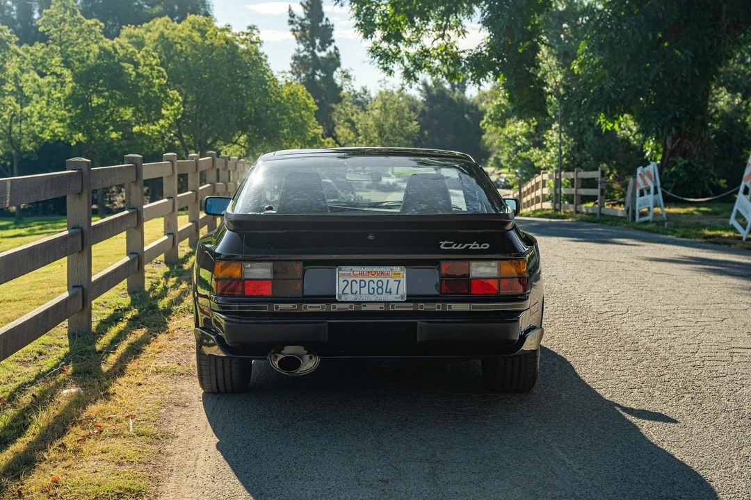 1986 Porsche 944 Turbo - Image 4 of 18