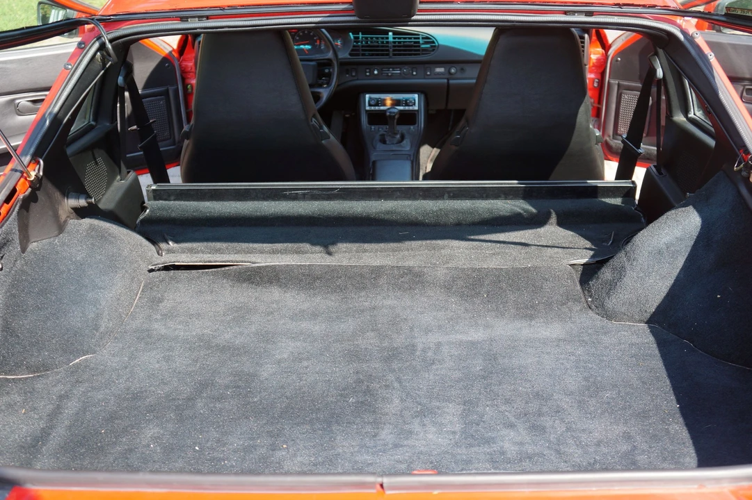 1986 Porsche 944 Turbo - Image 9 of 10