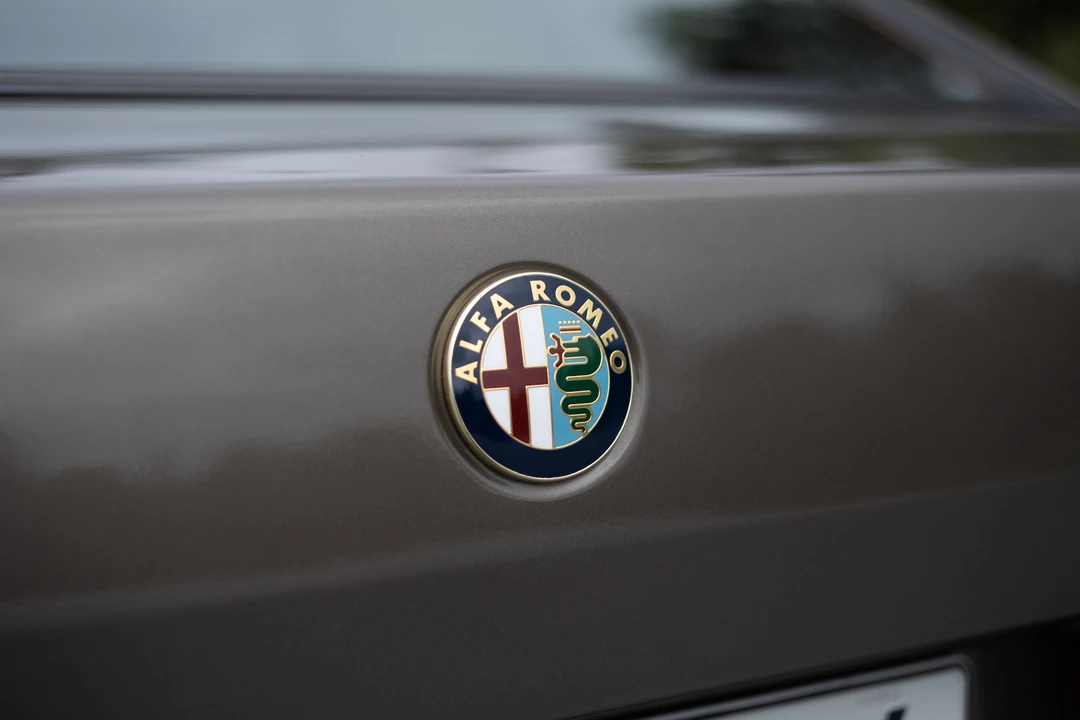 1986 Alfa Romeo - Image 29 of 31
