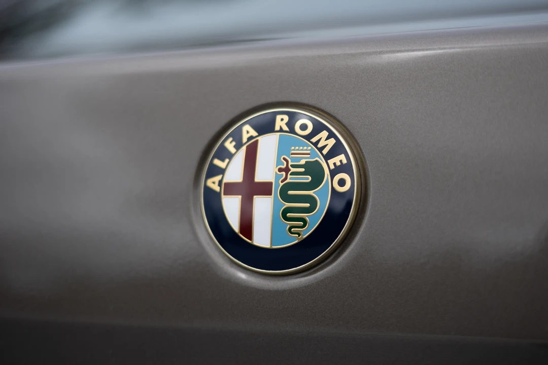 1986 Alfa Romeo - Image 30 of 31