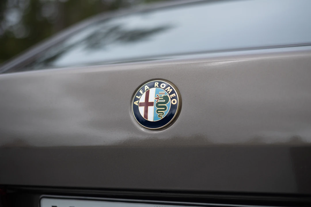 1986 Alfa Romeo - Image 31 of 31