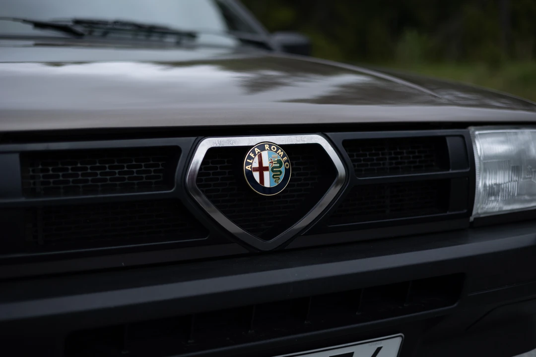 1986 Alfa Romeo - Image 19 of 31