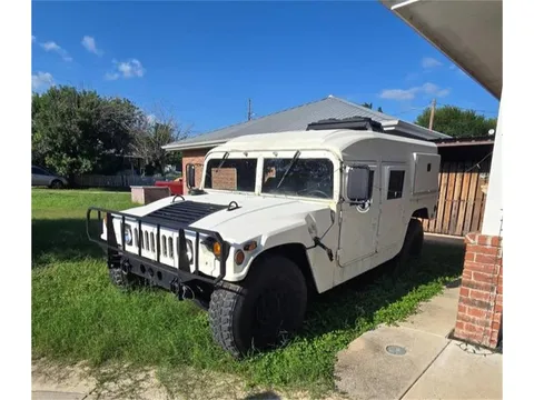 1986 AM General M1114 Humvee