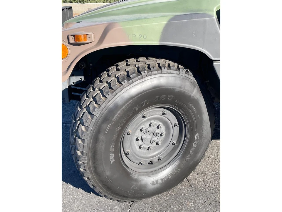 1986 AM General Hummer - Image 30 of 31