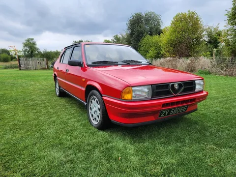 1986 Alfa Romeo 33 Cloverleaf