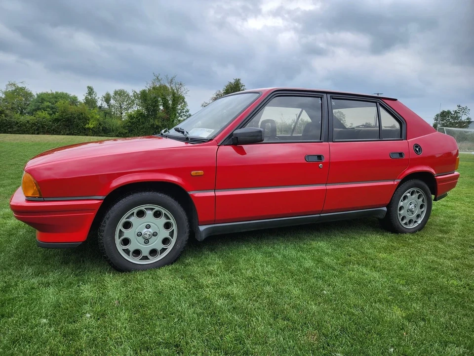 1986 Alfa Romeo - Image 11 of 30