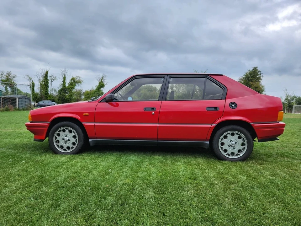 1986 Alfa Romeo - Image 9 of 30