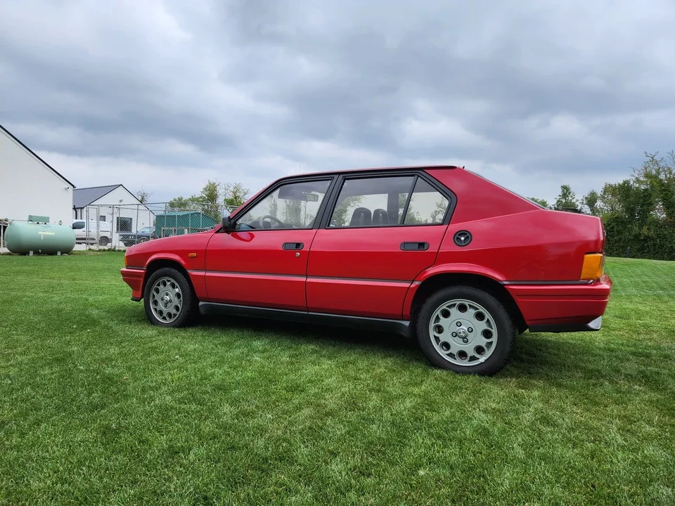1986 Alfa Romeo - Image 15 of 30
