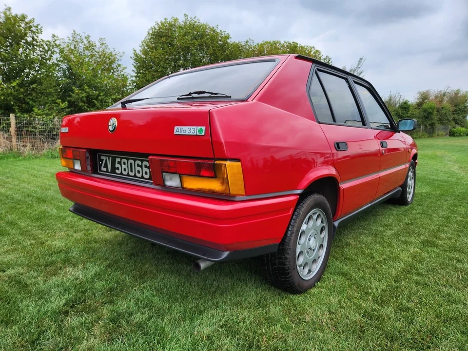 1986 Alfa Romeo - Image 23 of 30