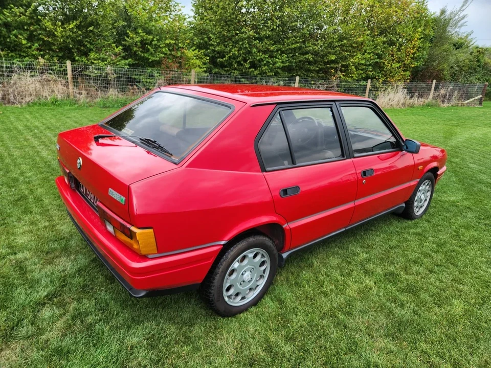 1986 Alfa Romeo - Image 24 of 30