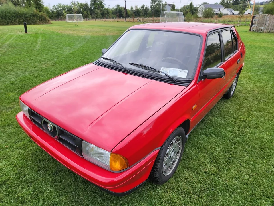 1986 Alfa Romeo - Image 28 of 30