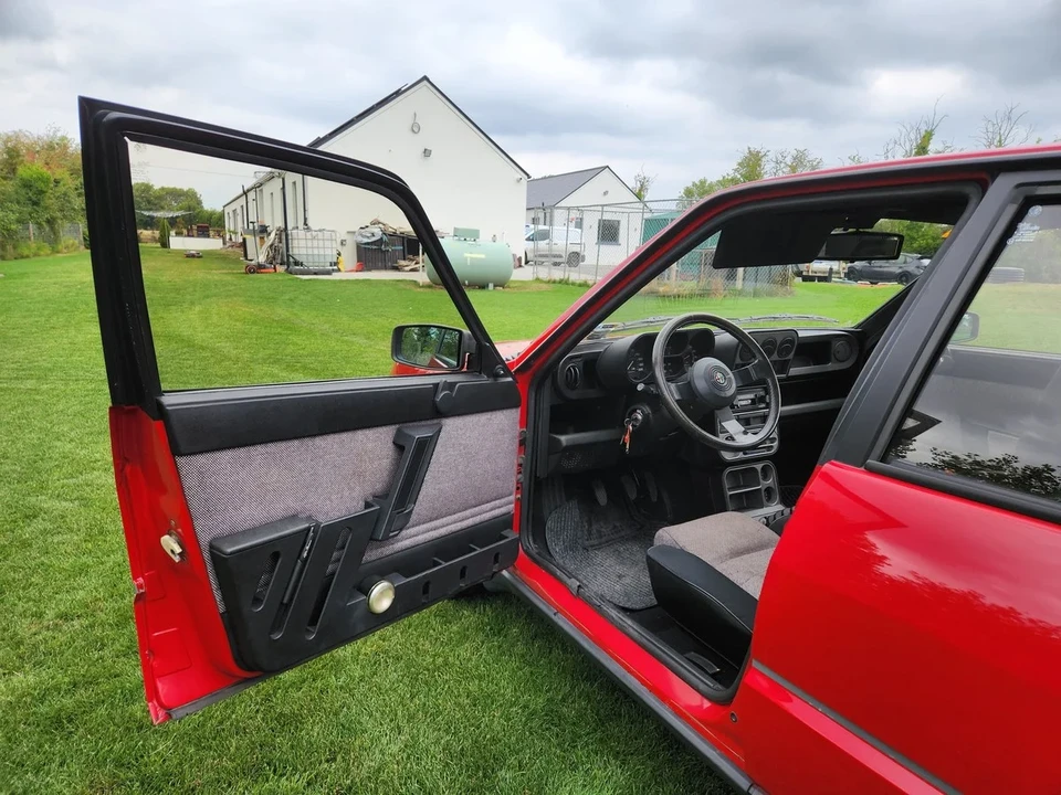 1986 Alfa Romeo - Image 3 of 30