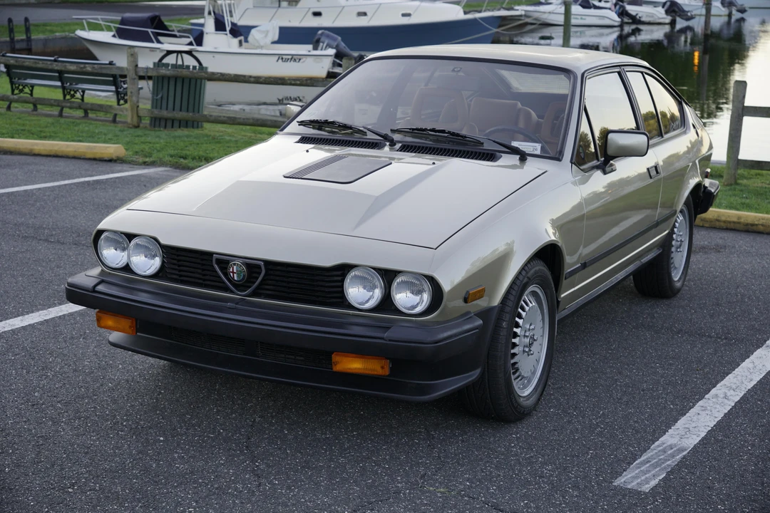 1986 Alfa Romeo Alfetta GT - Image 8 of 31