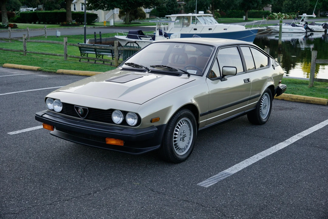 1986 Alfa Romeo Alfetta GT - Image 12 of 31