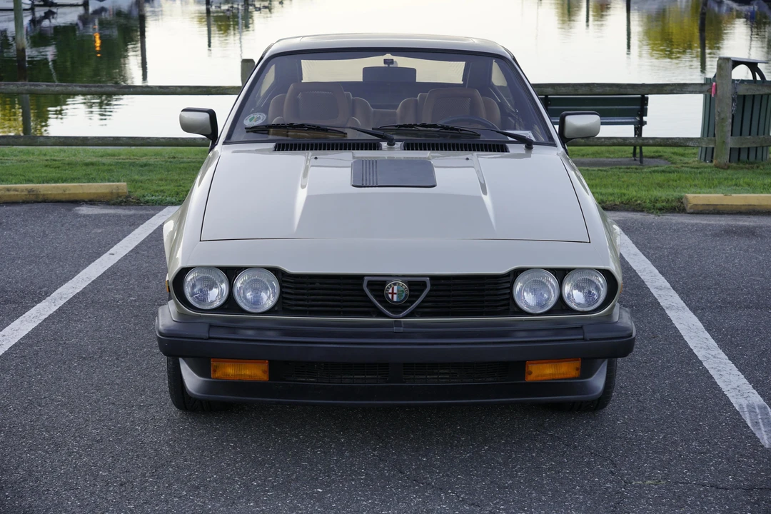 1986 Alfa Romeo Alfetta GT - Image 7 of 31