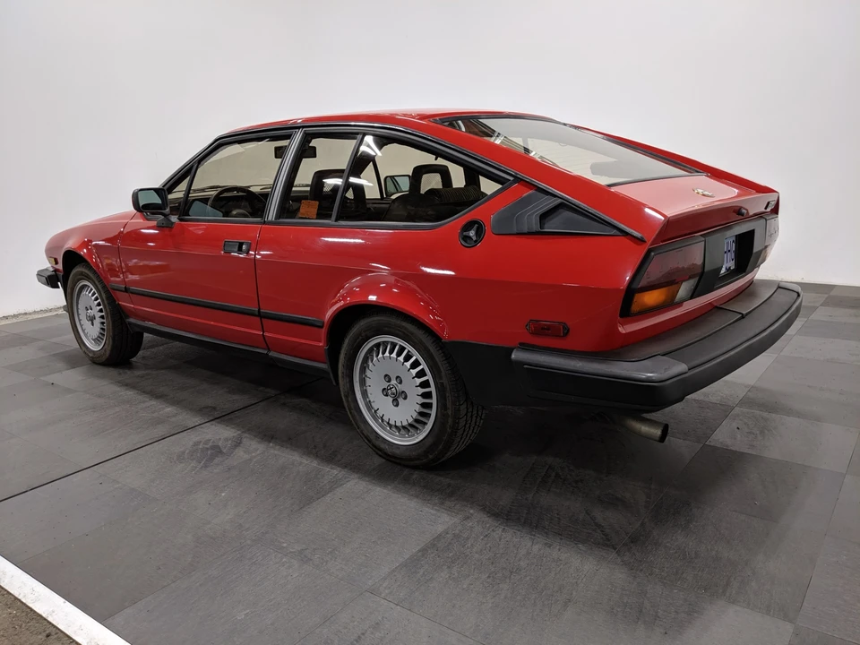 1986 Alfa Romeo Alfetta GT - Image 7 of 31