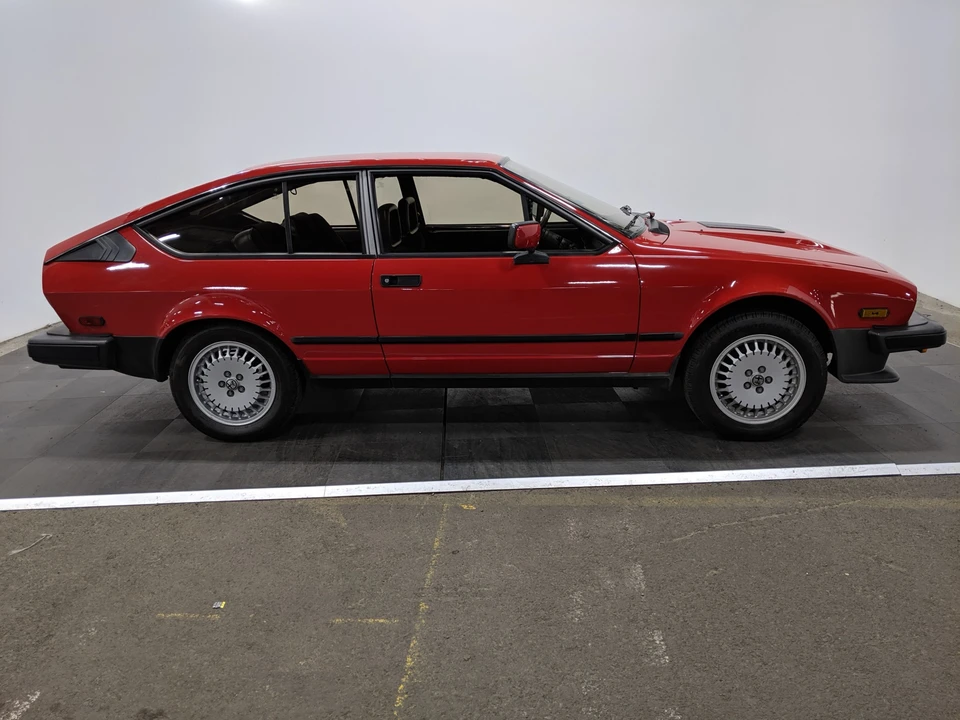 1986 Alfa Romeo Alfetta GT - Image 12 of 31
