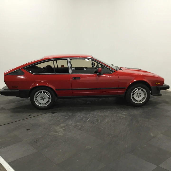 1986 Alfa Romeo Alfetta GT - Image 21 of 31