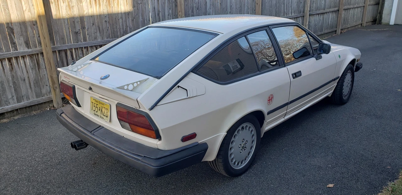 1986 Alfa Romeo Alfetta GT - Image 4 of 31