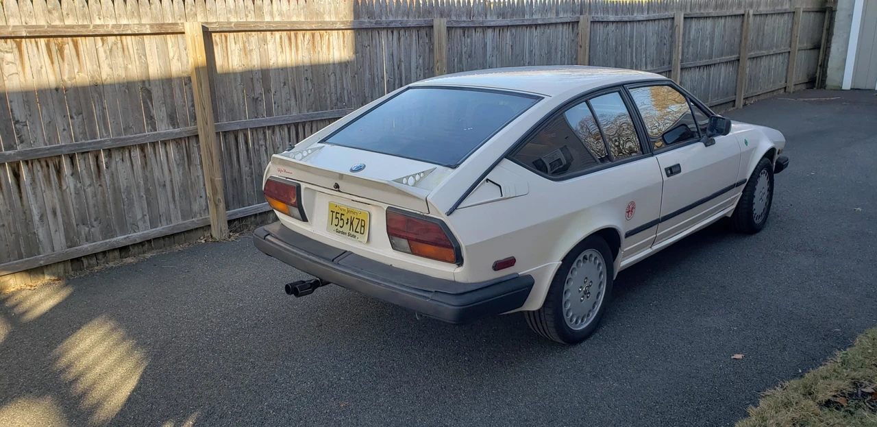 1986 Alfa Romeo Alfetta GT - Image 5 of 31
