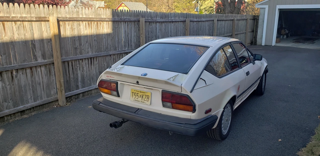 1986 Alfa Romeo Alfetta GT - Image 6 of 31