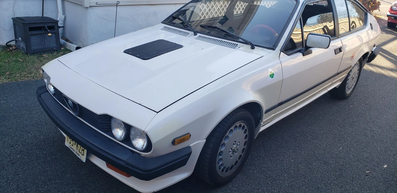 1986 Alfa Romeo Alfetta GT - Image 11 of 31