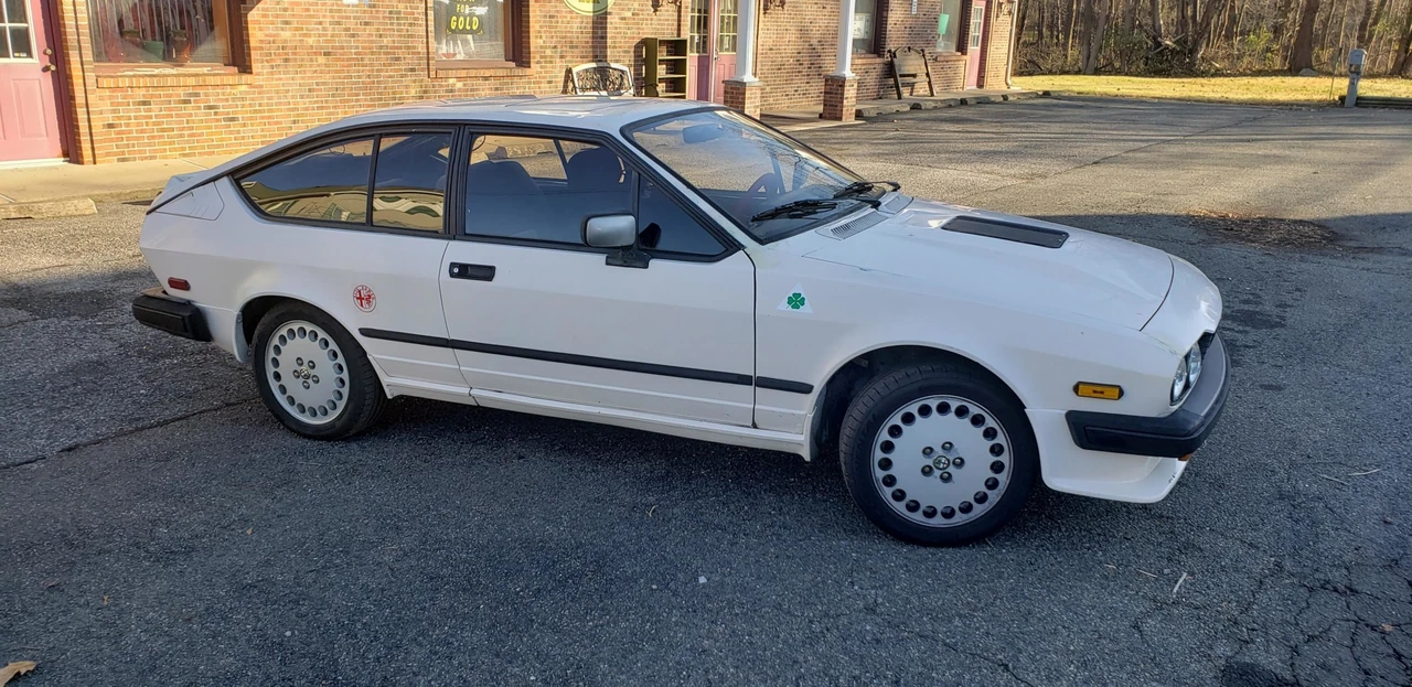 1986 Alfa Romeo Alfetta GT - Image 18 of 31