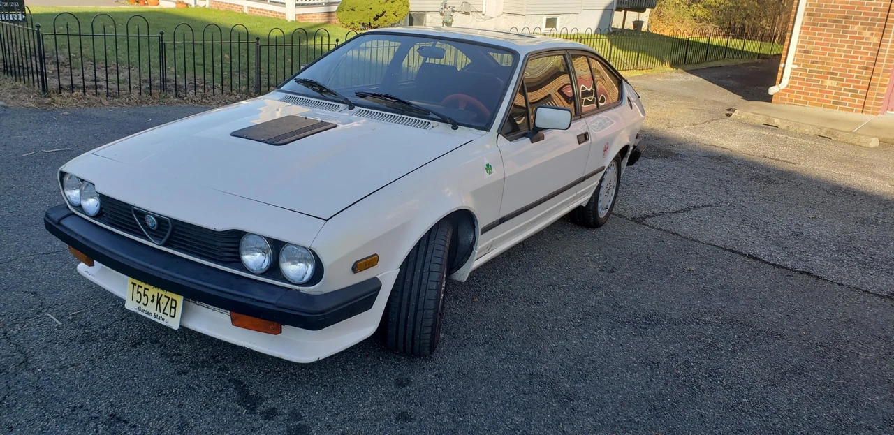 1986 Alfa Romeo Alfetta GT - Image 13 of 31