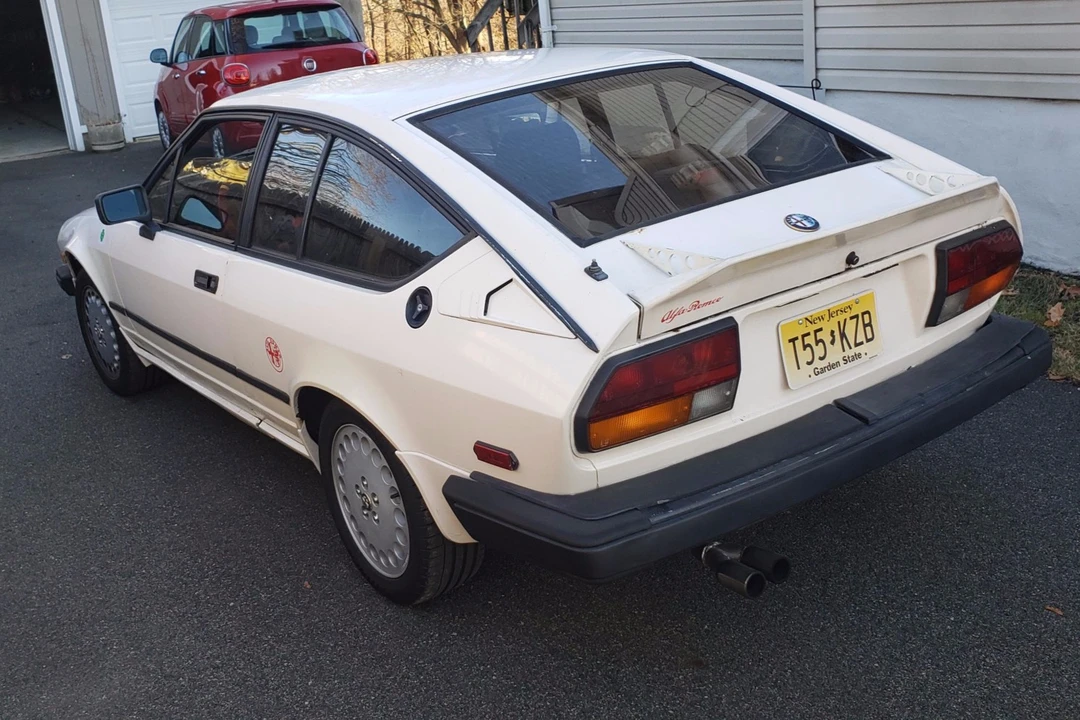 1986 Alfa Romeo Alfetta GT - Image 9 of 31