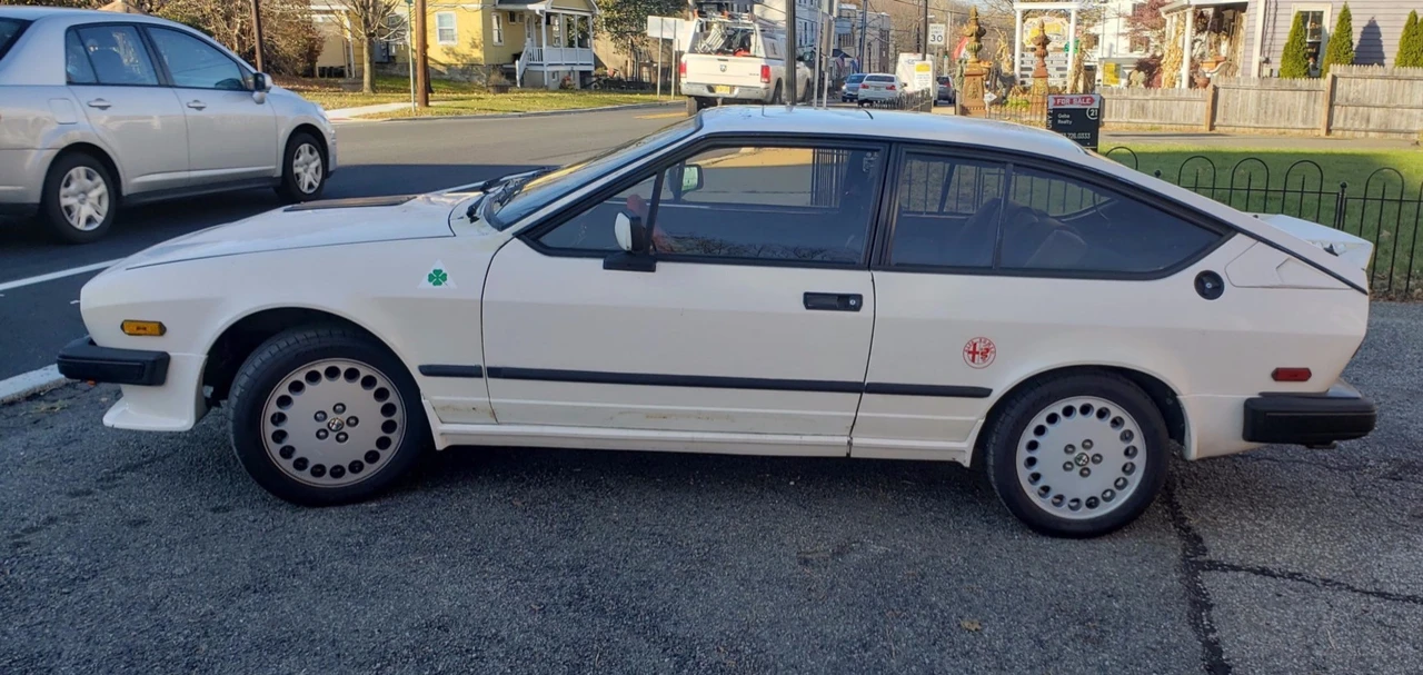 1986 Alfa Romeo Alfetta GT - Image 25 of 31