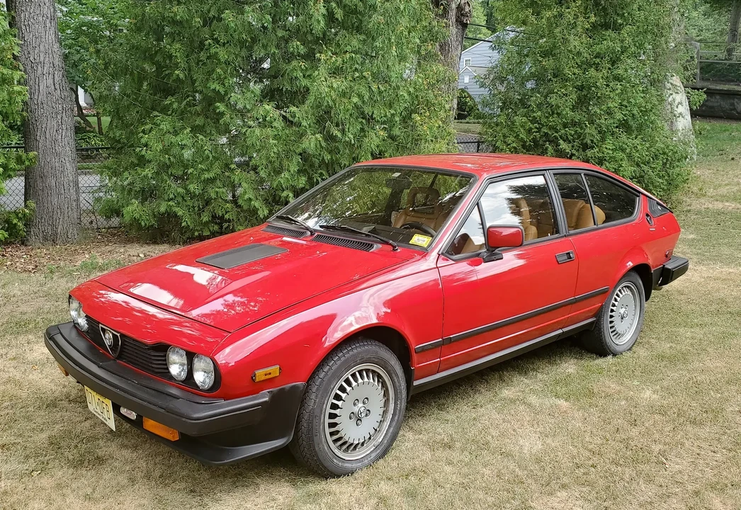 1986 Alfa Romeo Alfetta GT - Image 5 of 6
