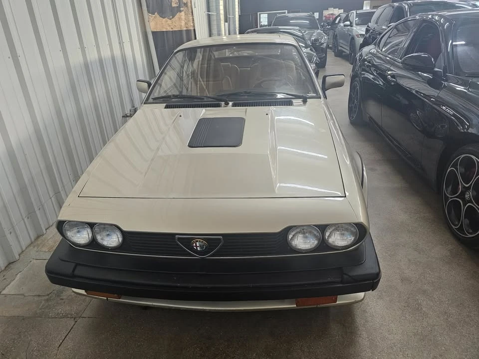1986 Alfa Romeo 75/Milano - Image 2 of 13