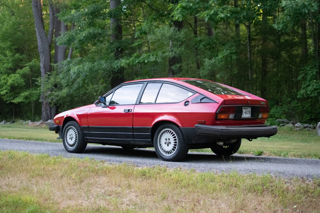 1986 Alfa Romeo Alfetta GT - Image 7 of 31