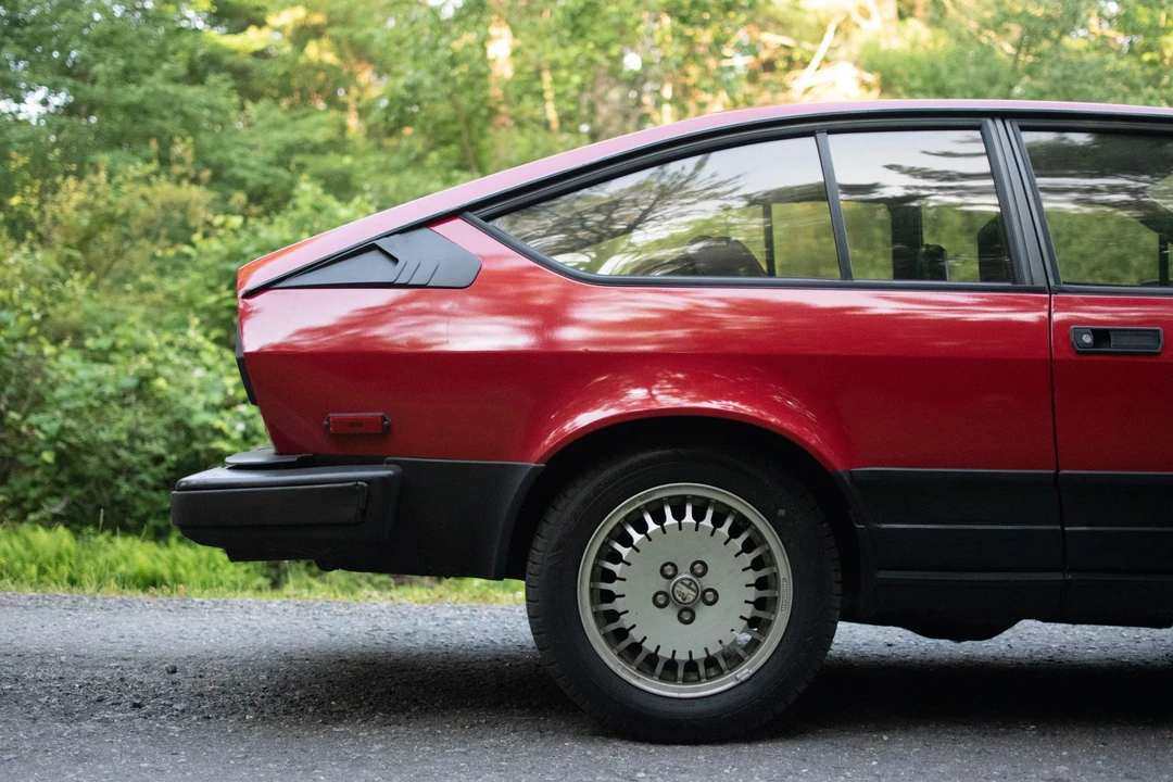 1986 Alfa Romeo Alfetta GT - Image 18 of 31