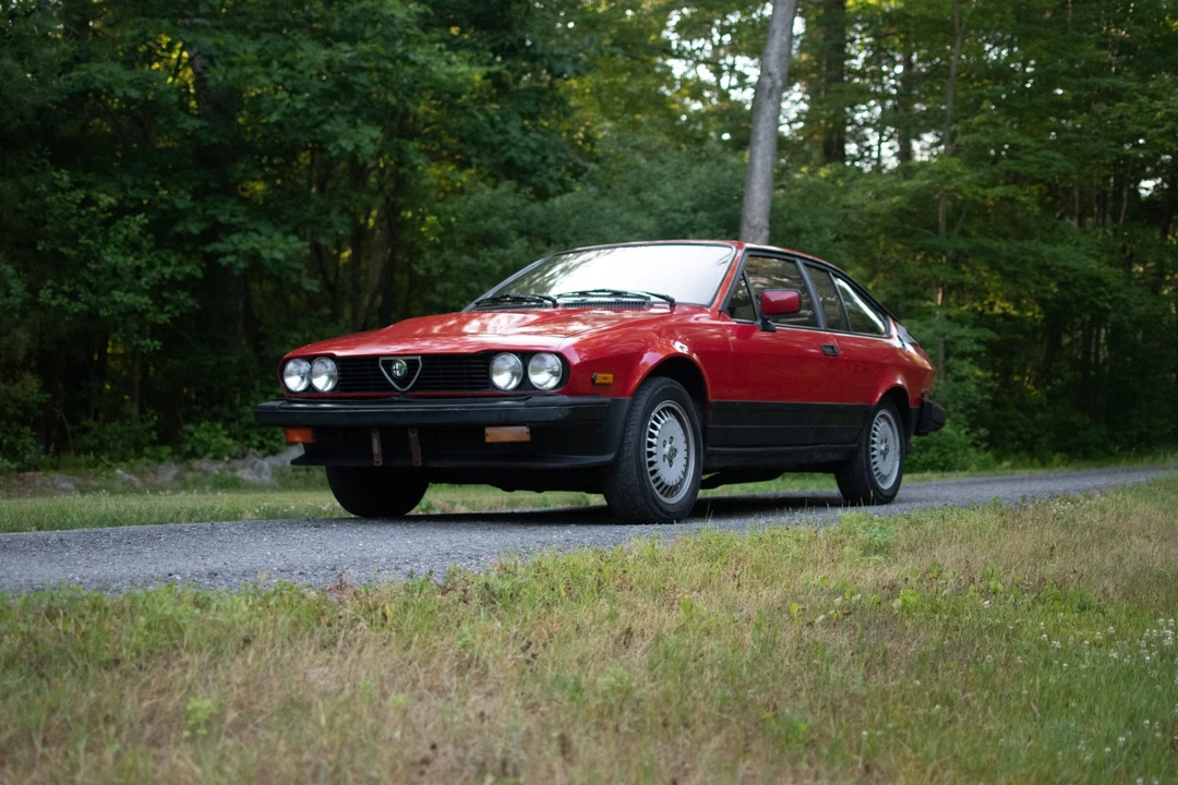 1986 Alfa Romeo Alfetta GT - Image 4 of 31