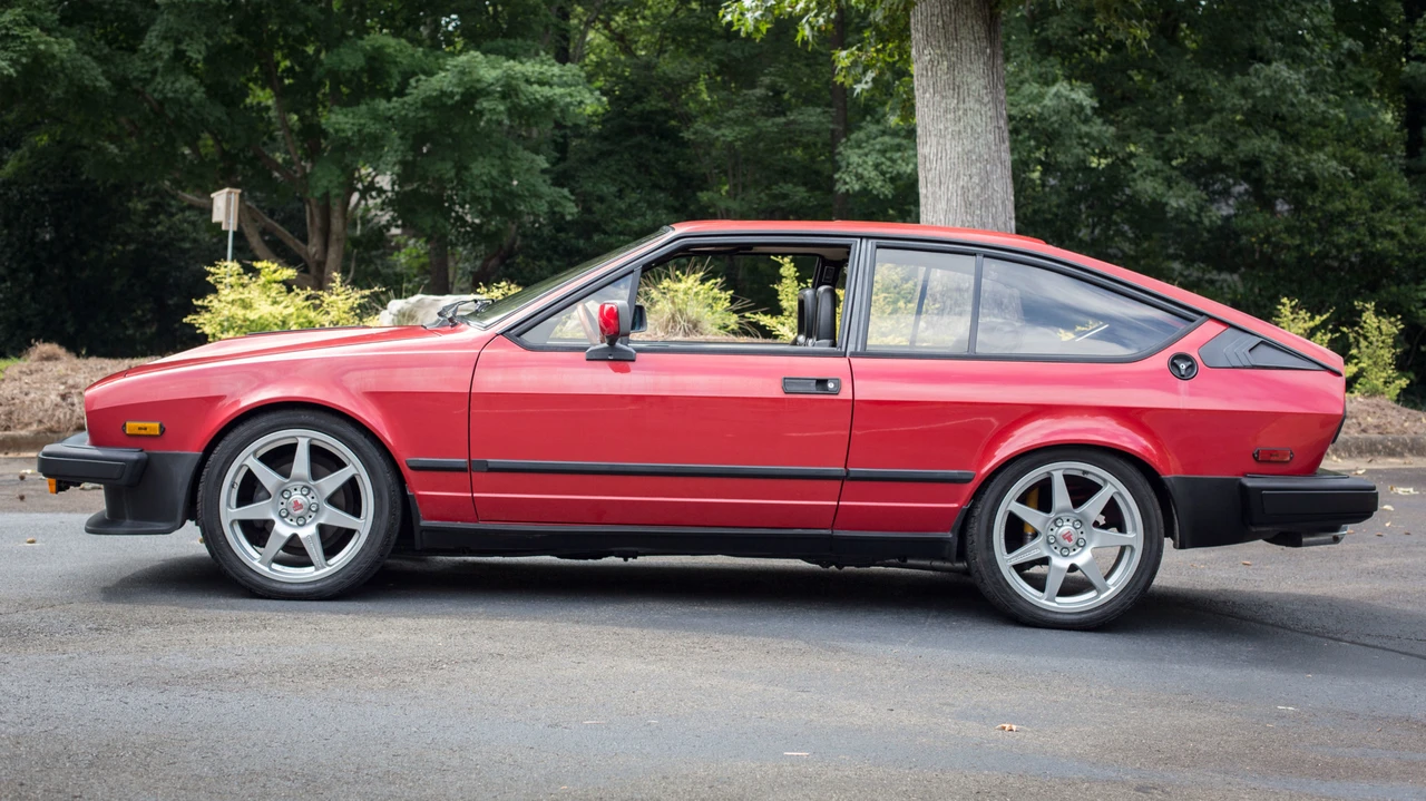 1986 Alfa Romeo Alfetta GT - Image 6 of 31
