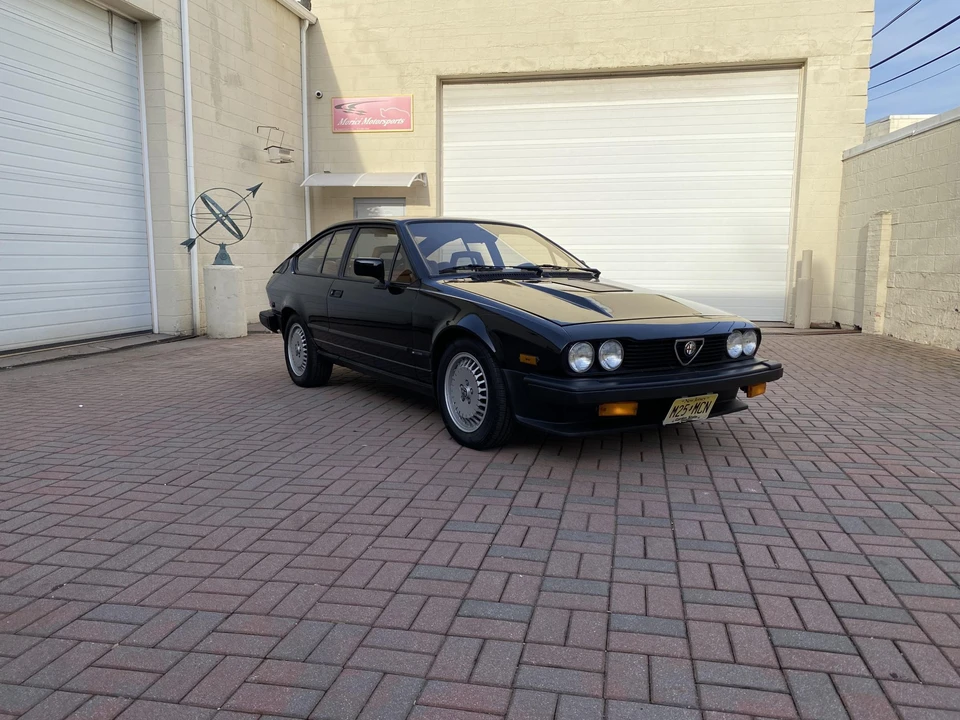 1986 Alfa Romeo Alfetta GT - Image 10 of 31