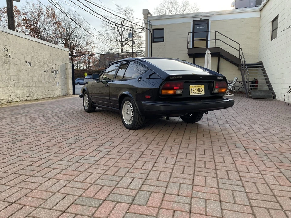 1986 Alfa Romeo Alfetta GT - Image 5 of 31