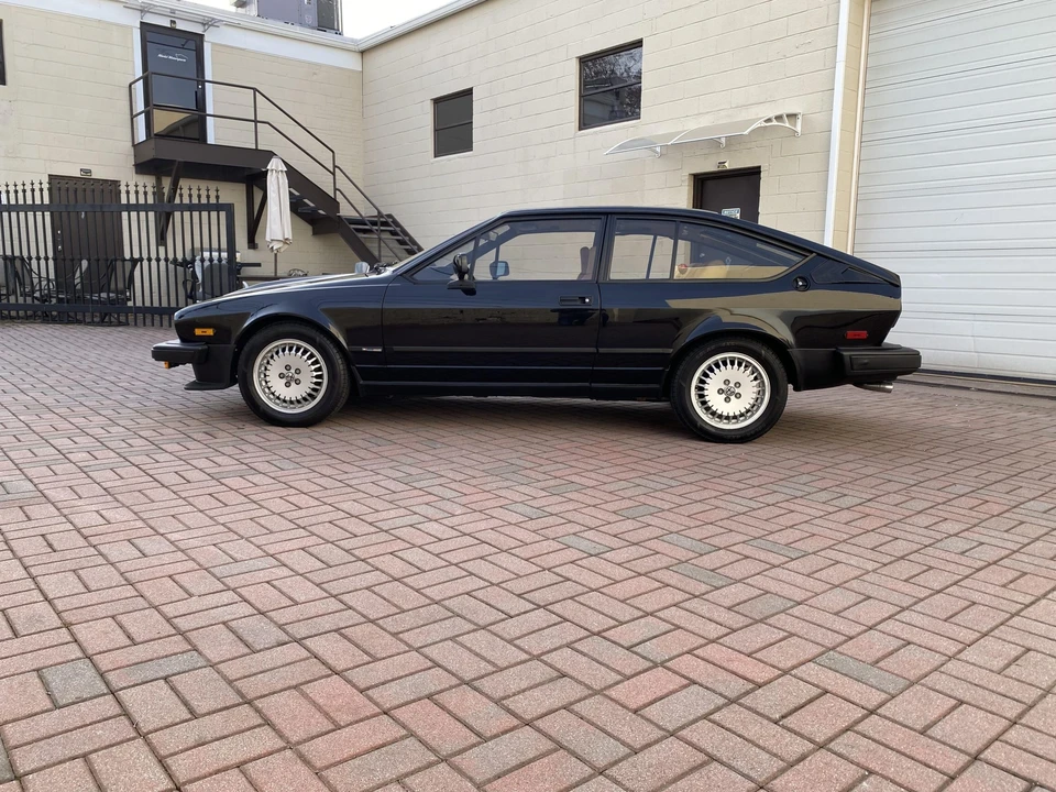 1986 Alfa Romeo Alfetta GT - Image 4 of 31