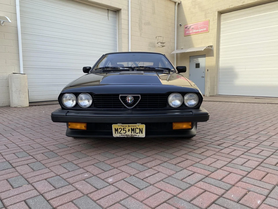 1986 Alfa Romeo Alfetta GT - Image 11 of 31