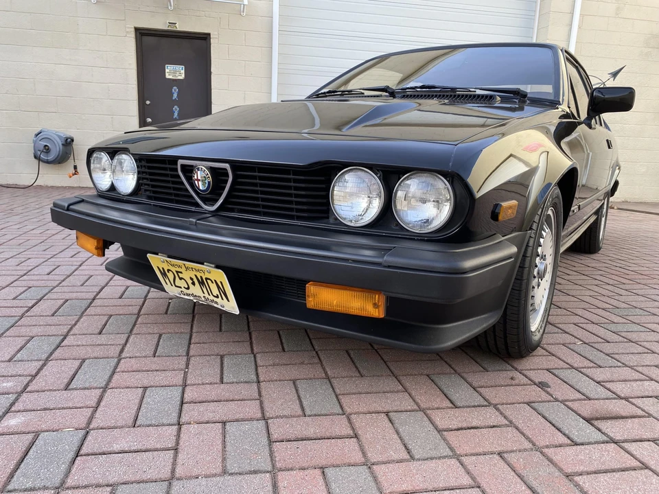 1986 Alfa Romeo Alfetta GT - Image 2 of 31