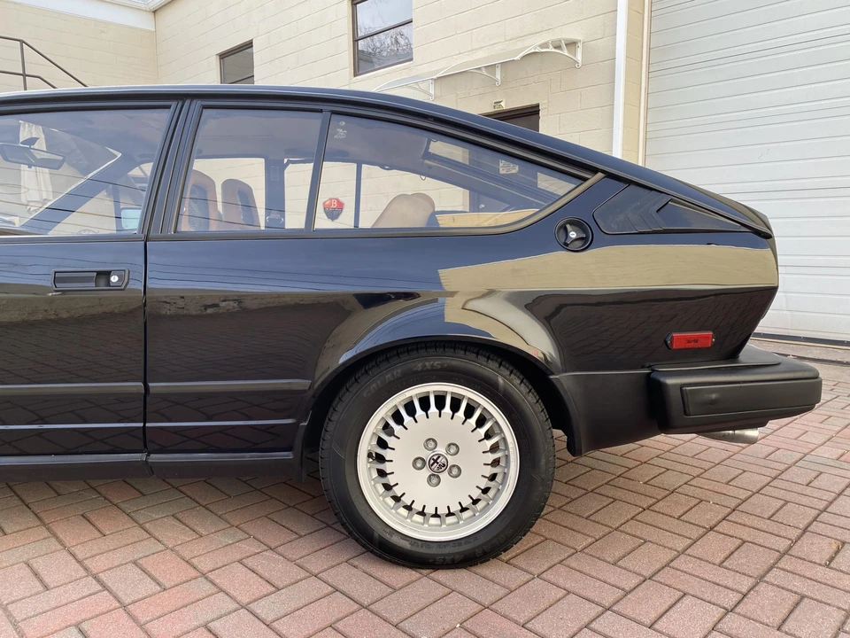 1986 Alfa Romeo Alfetta GT - Image 18 of 31