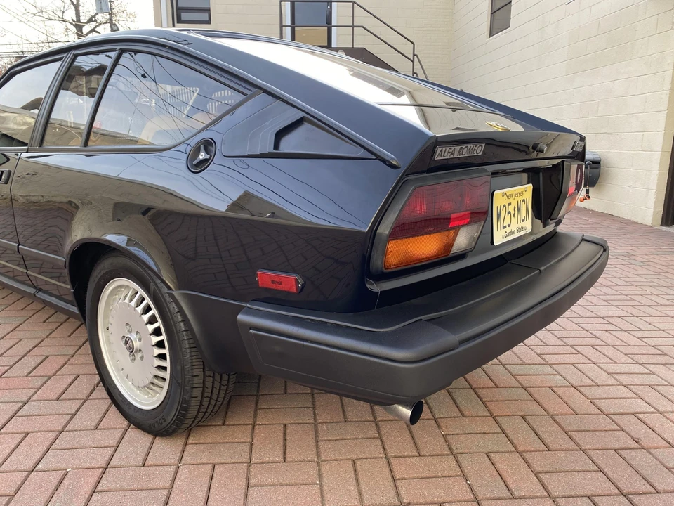 1986 Alfa Romeo Alfetta GT - Image 19 of 31