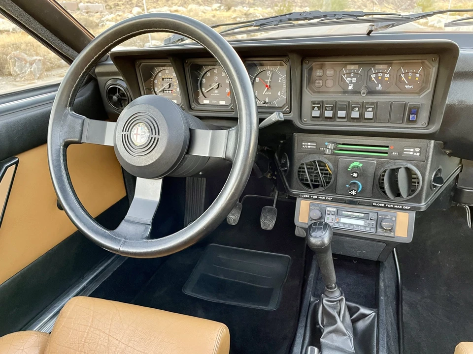 1986 Alfa Romeo Alfetta GT - Image 30 of 31