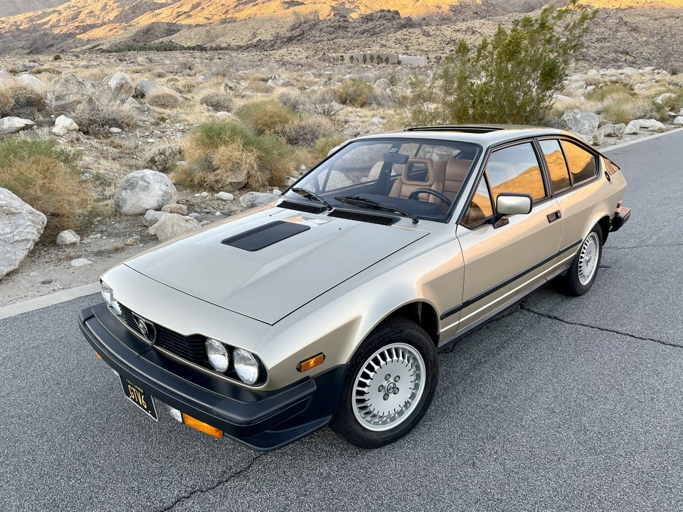1986 Alfa Romeo Alfetta GT - Image 4 of 31