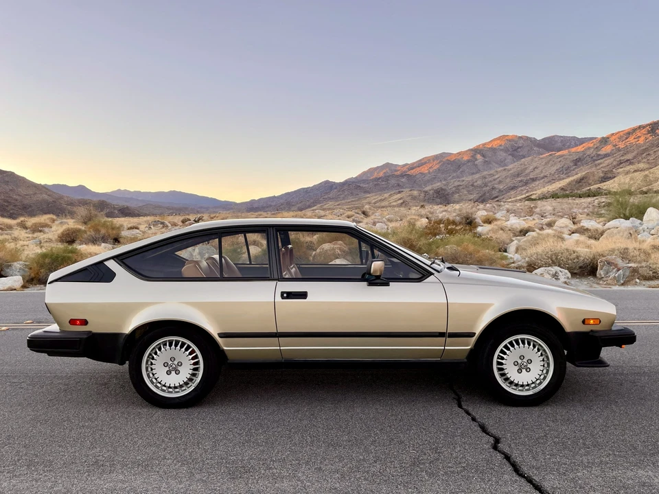 1986 Alfa Romeo Alfetta GT - Image 12 of 31