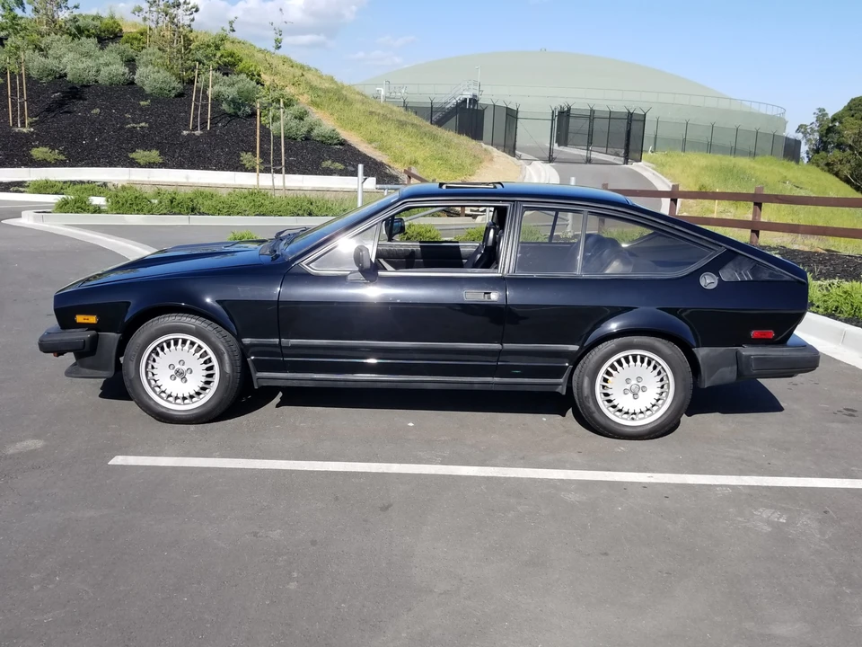 1986 Alfa Romeo Alfetta GT - Image 16 of 31
