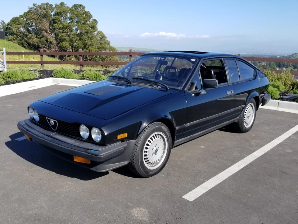 1986 Alfa Romeo Alfetta GT - Image 14 of 31